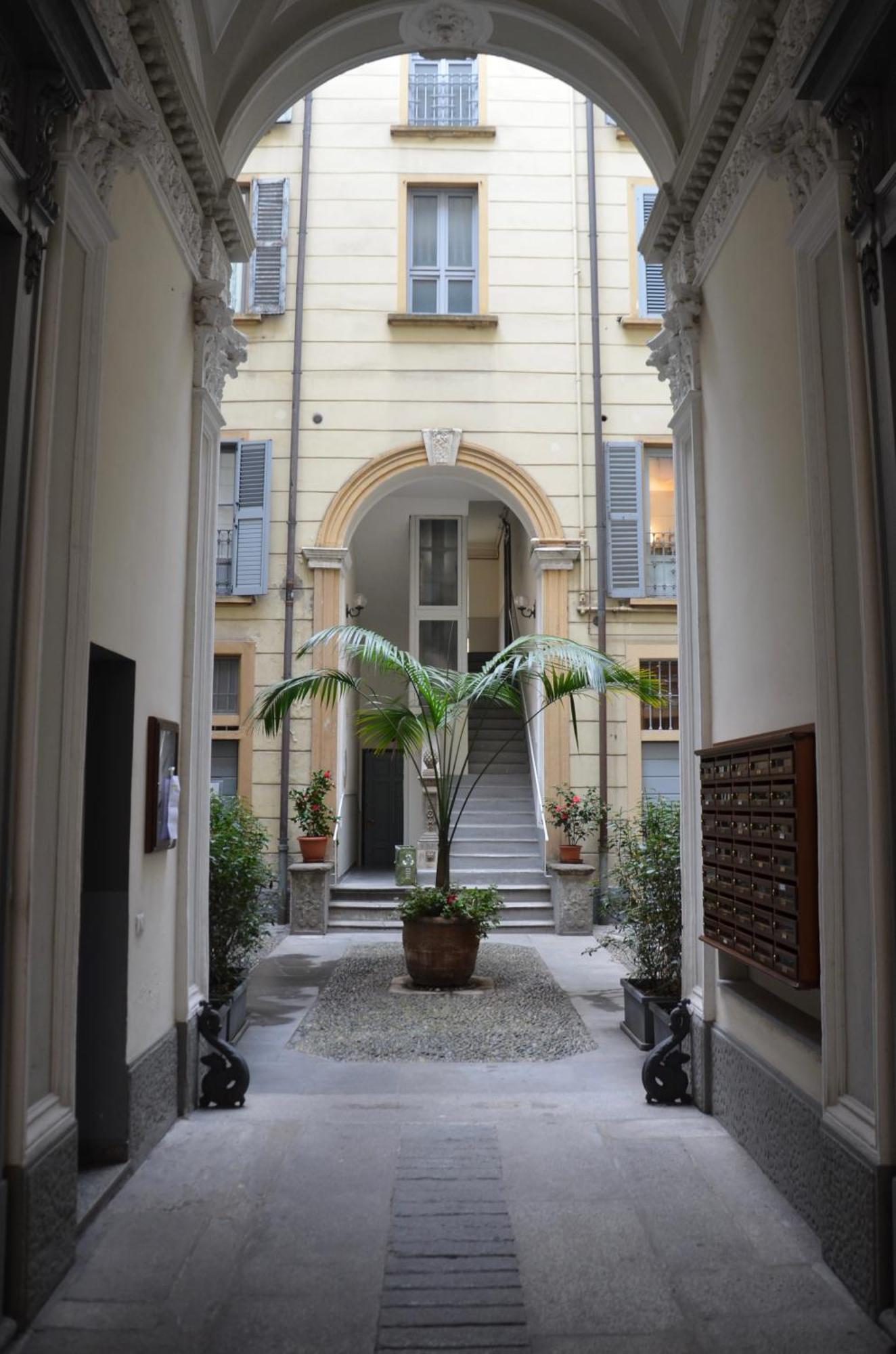 In Palazzo Storico * Mailand